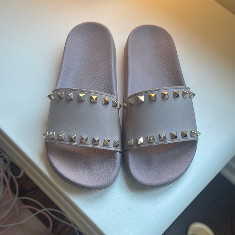 Valentino Gray Studded Sandals Sleek Design